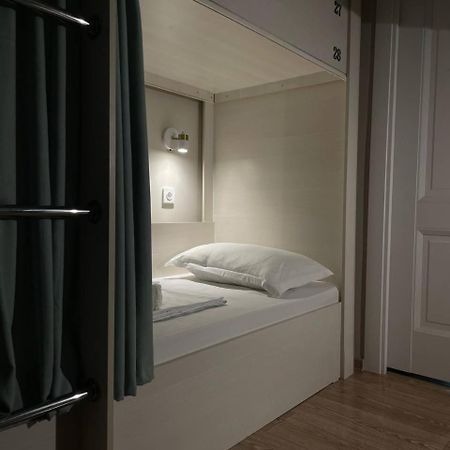 Hostel Nomad الماتي المظهر الخارجي الصورة