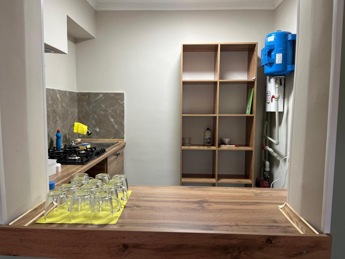Hostel Nomad الماتي المظهر الخارجي الصورة