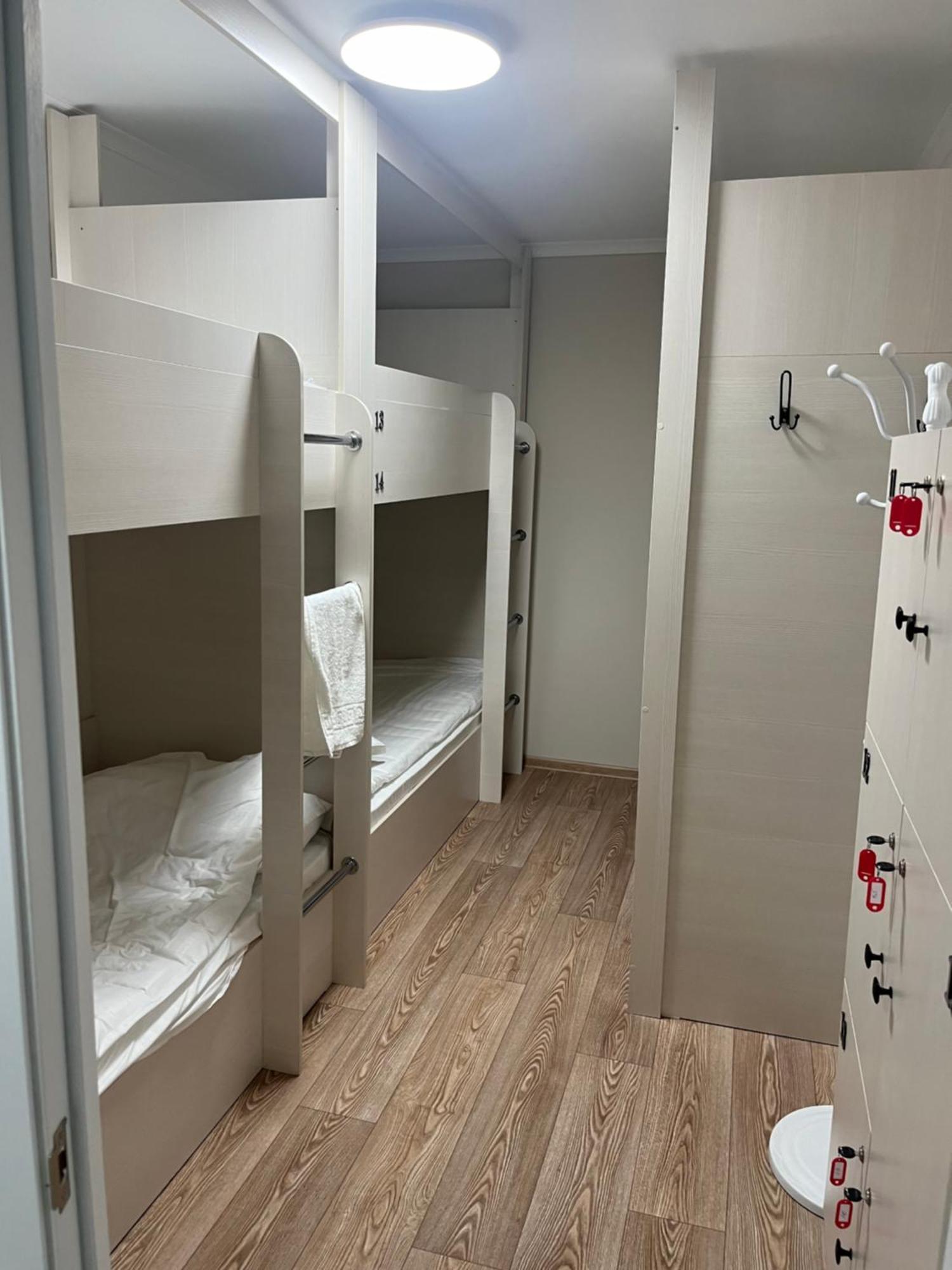 Hostel Nomad الماتي المظهر الخارجي الصورة