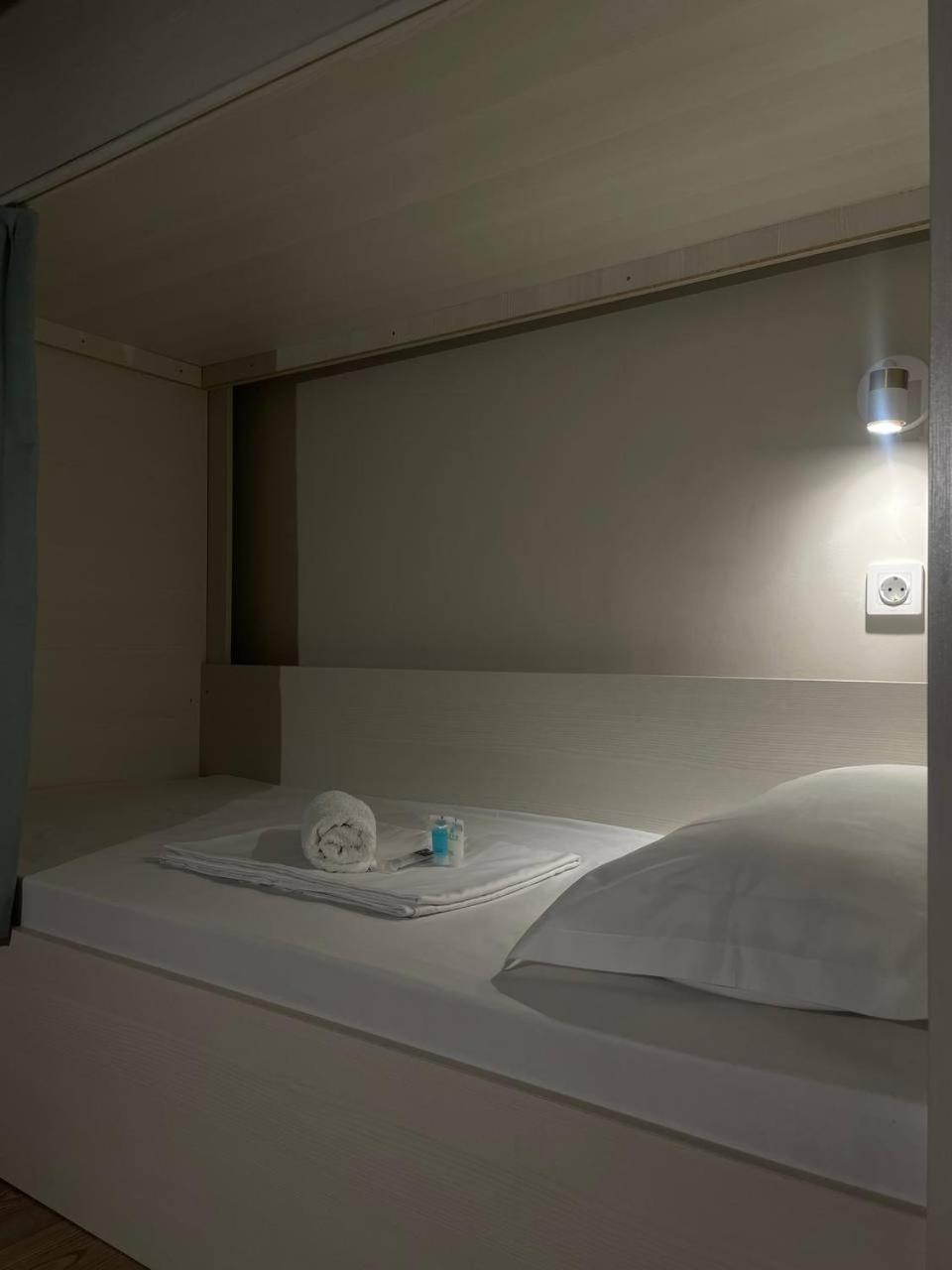 Hostel Nomad الماتي المظهر الخارجي الصورة