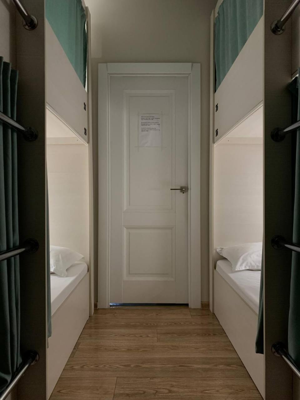 Hostel Nomad الماتي المظهر الخارجي الصورة