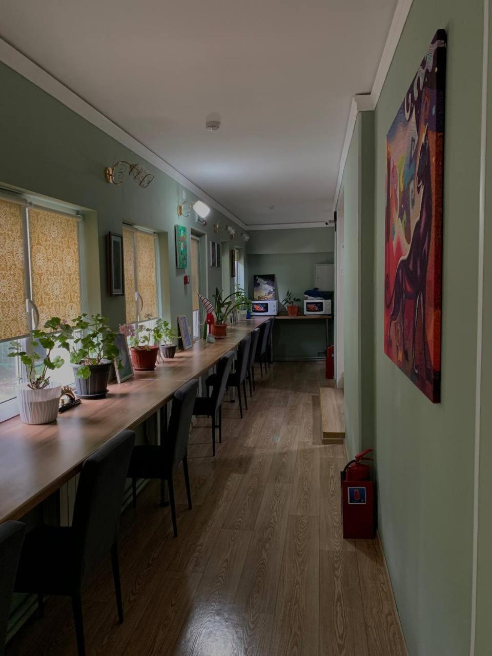 Hostel Nomad الماتي المظهر الخارجي الصورة